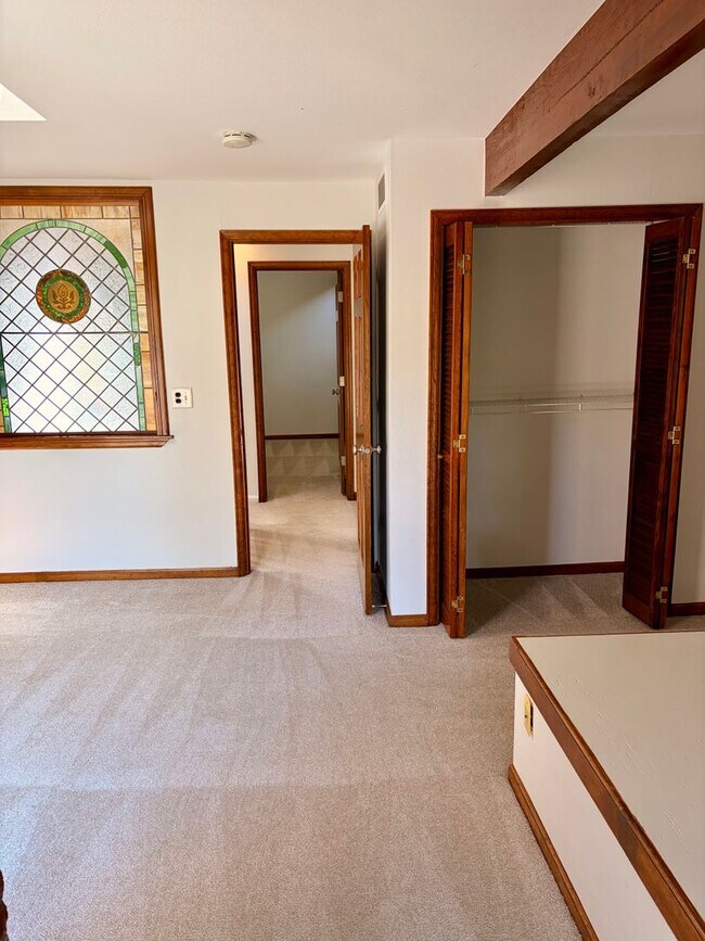 Building Photo - Two Bedroom PLUS Bonus Room on the West End of Pearl Street