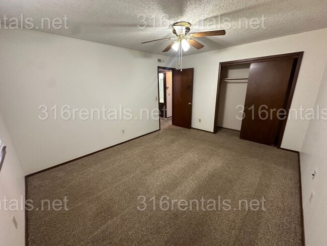Building Photo - 351 E Marion Ct