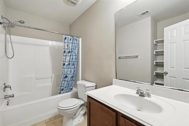 Building Photo - 500 Foxcraft Dr