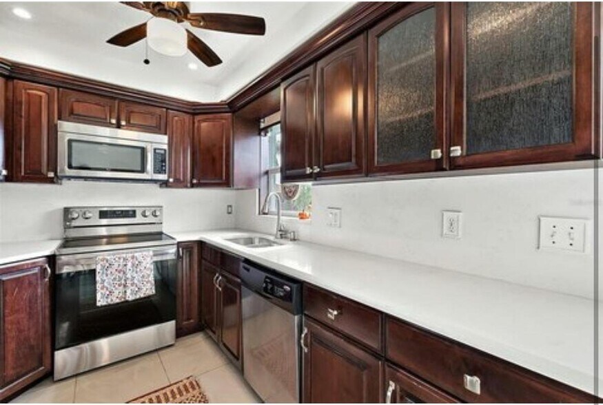 Building Photo - 226 E Cedarwood Cir