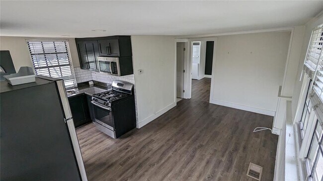 Building Photo - 713 1/2 S Rome Ave