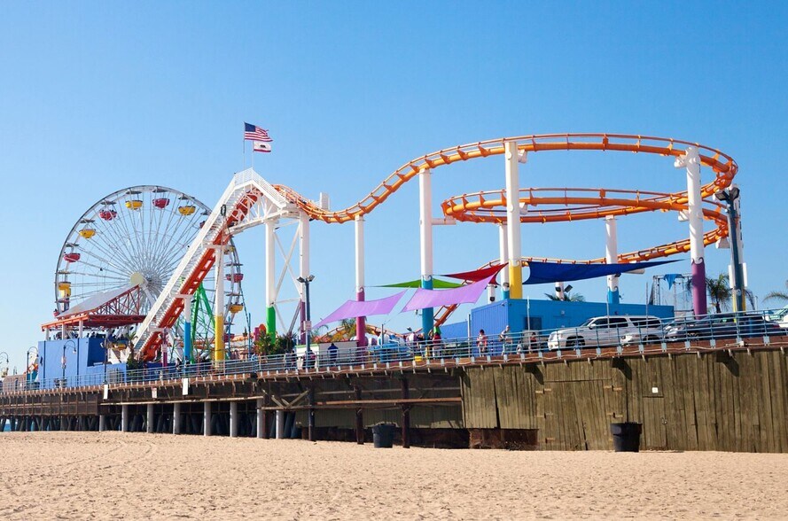 World Famous Santa Monica Pier - 2311 4th St