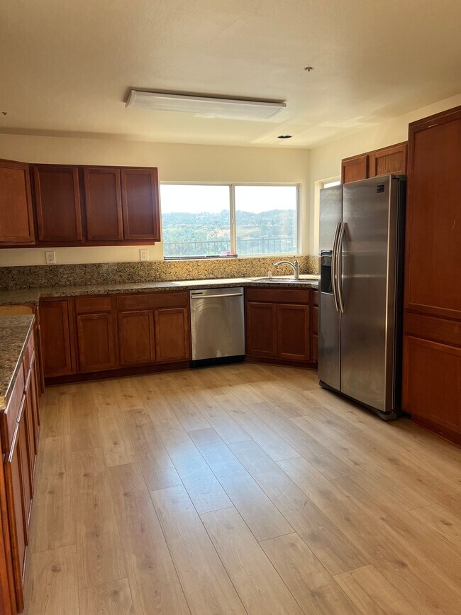 Building Photo - 5709 Kensington Pl