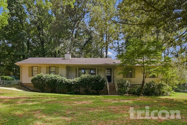 Building Photo - 2120 Lost Forest Ln SW