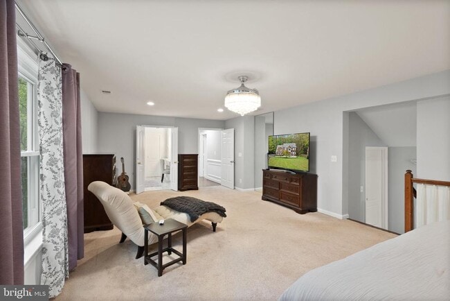 Building Photo - 10303 Bear Creek Dr