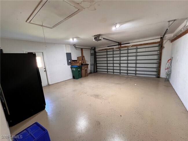 Building Photo - 234 SW 43rd St
