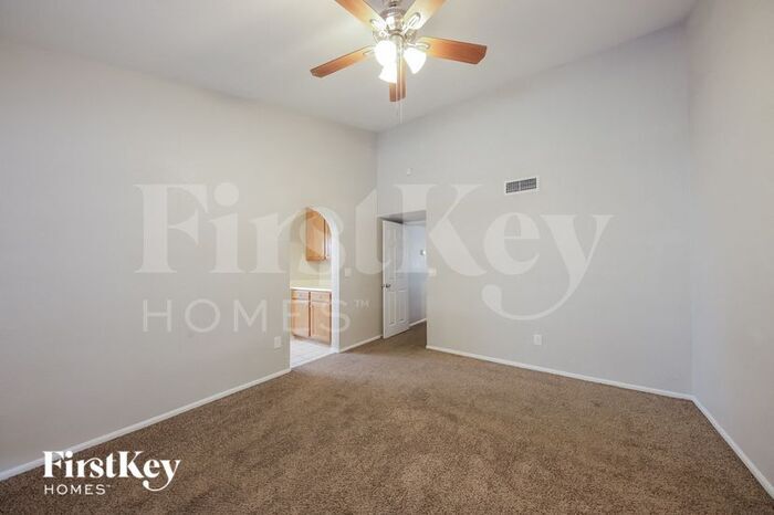 Building Photo - 4932 W Wescott Dr