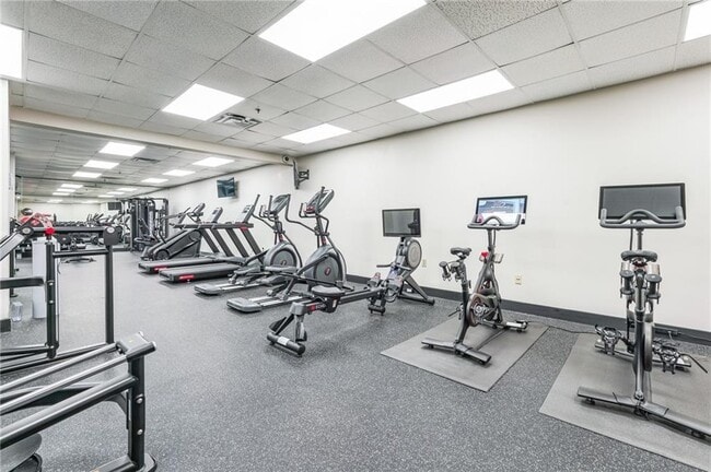 Building Photo - 620 Peachtree St NE