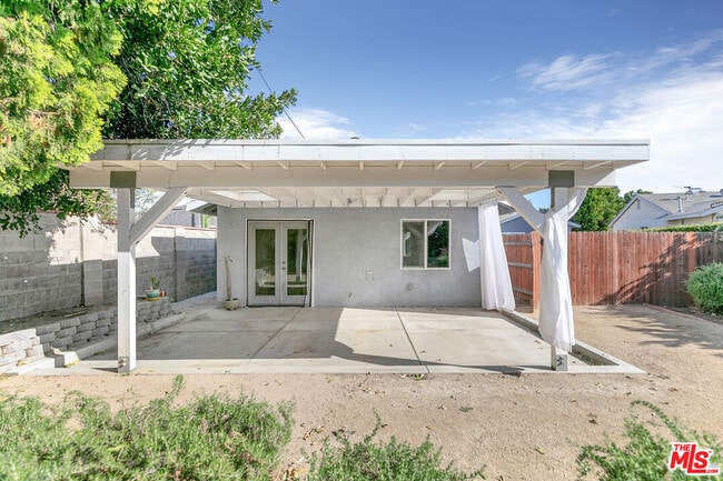 Building Photo - 14139 Gault St