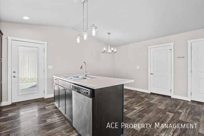 Building Photo - 5339 Coal Bank Dr