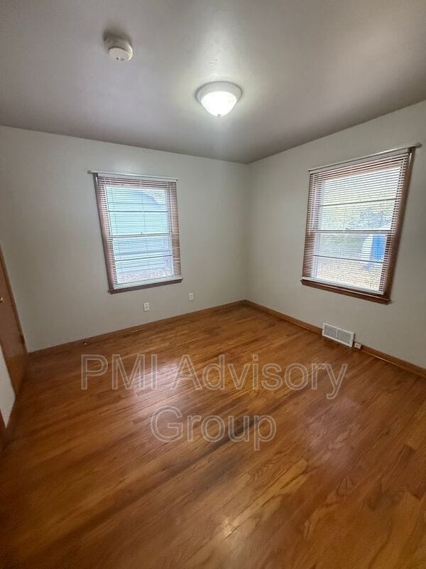 Building Photo - 2009 SW McAlister Ave