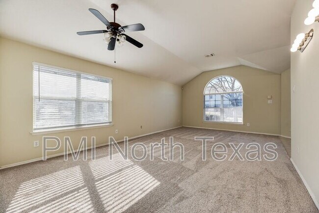 Building Photo - 2721 Lone Ranger Tr