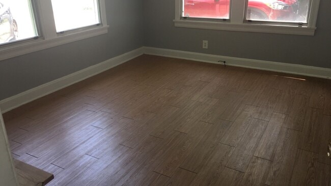 Building Photo - Great 2 Bed Home