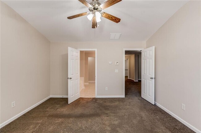 Building Photo - 1817 Waterside Dr