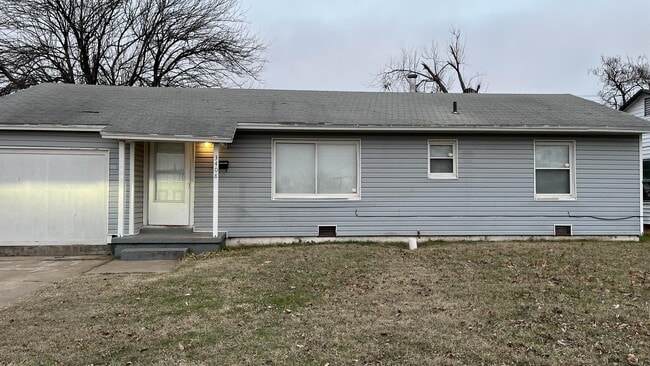 Primary Photo - 3408 Woodside Dr