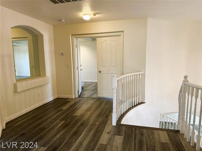 Building Photo - 2706 Chokecherry Ave