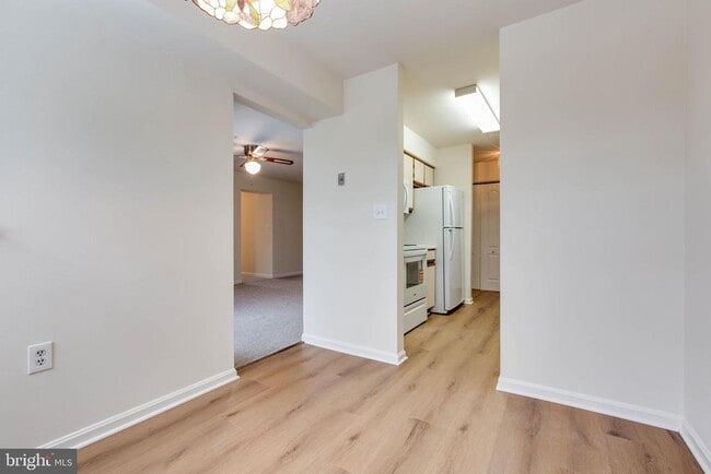 Building Photo - 8399 Montgomery Run Rd