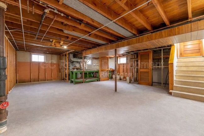 Building Photo - 301 Bohland Ave