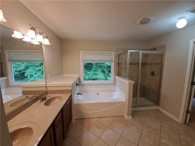Building Photo - 1445 Winshire Cove