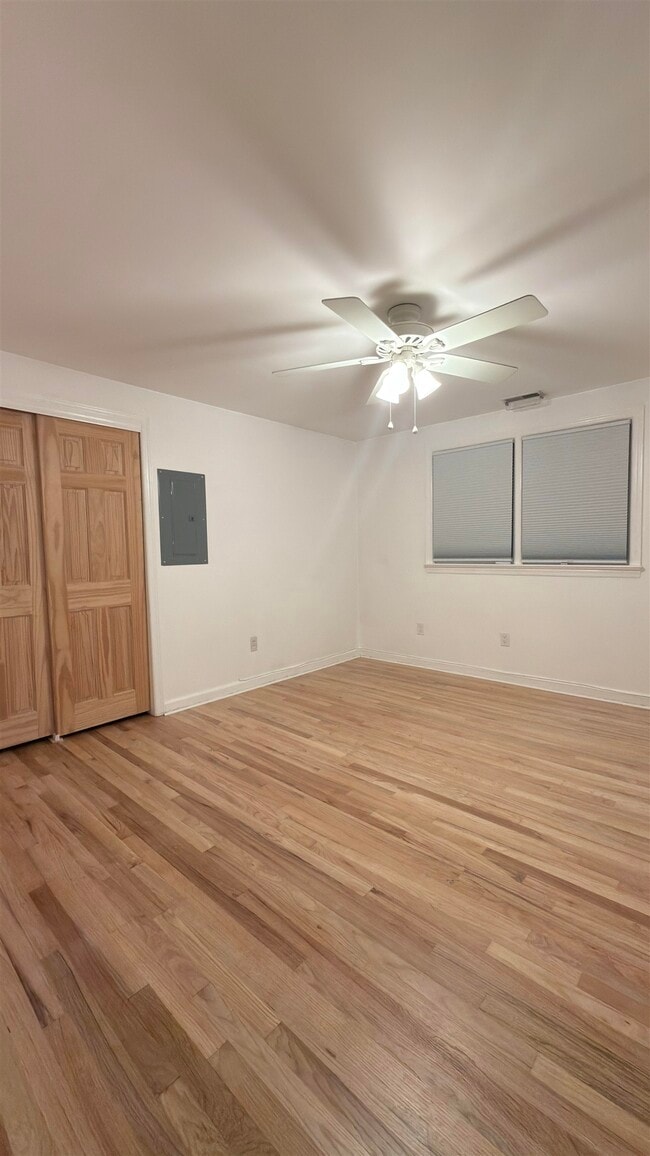 Building Photo - 273 Paulanne Terrace