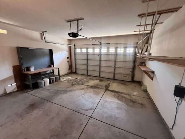 Building Photo - COMING SOON! 55+ Belcaro Community 2 Bedroom Single Story in Valencia!