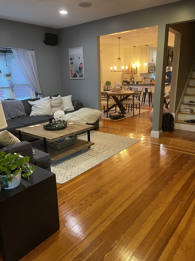 Living Room - 20 Princeton St