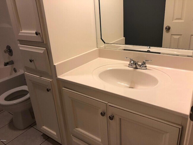 Building Photo - 112 Cherry Bark Ln