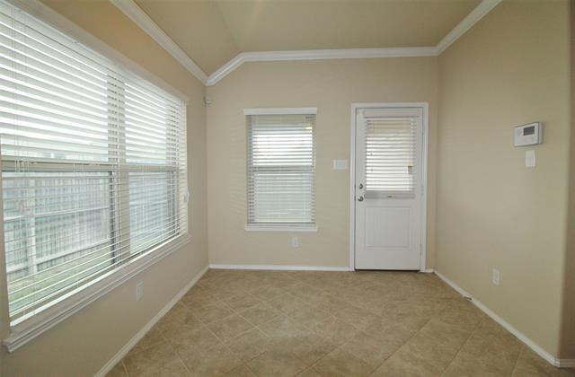 Building Photo - 8472 Gentian Dr