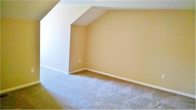 Building Photo - 1523 Singh St