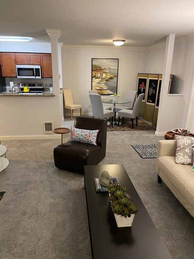 Living room - 12303 Harbour Pointe Blvd