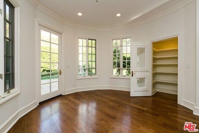 Building Photo - 1450 Cuesta Linda Dr