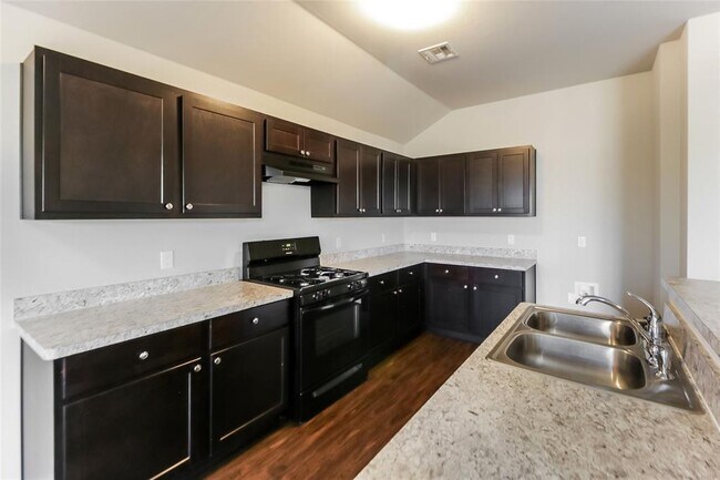 Building Photo - 1800 Sloane Dr