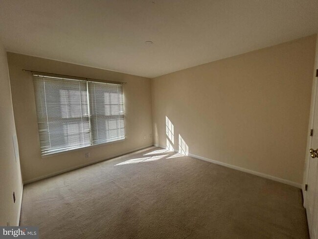 Building Photo - 506 Dunbarton Ct