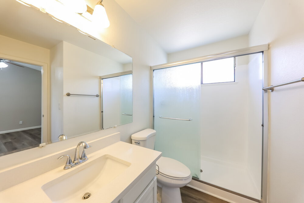 Building Photo - 8938 N 64th Ln