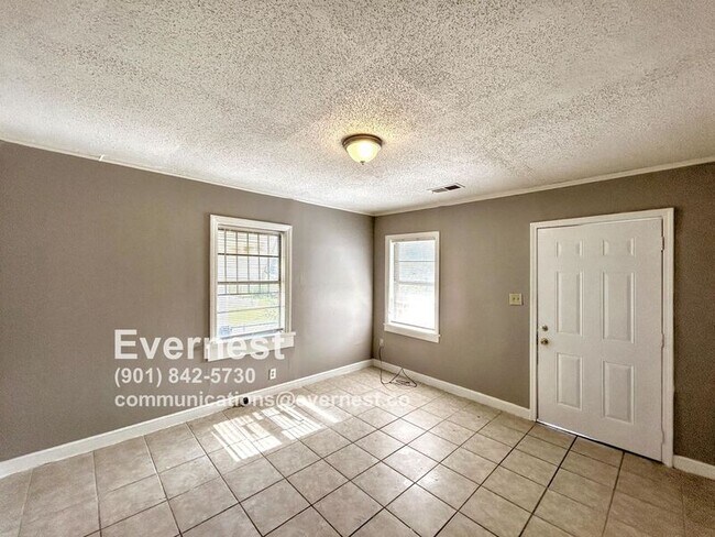 Building Photo - 1507 Wilson St