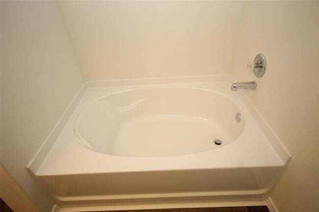 Building Photo - 4415 Iron Horse Dr