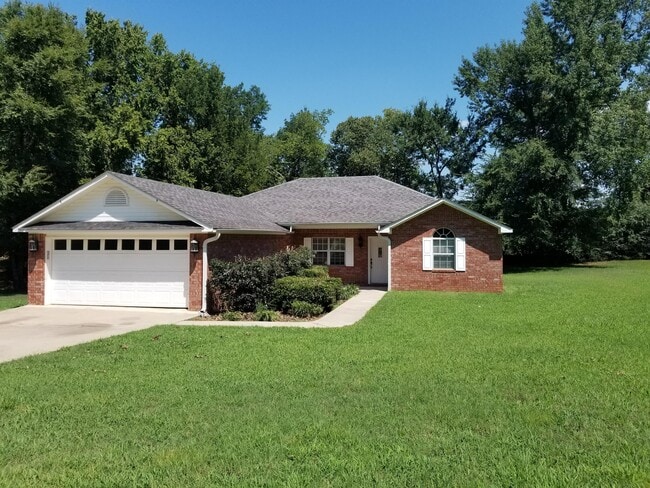 Building Photo - 18 Fairbrook Ln