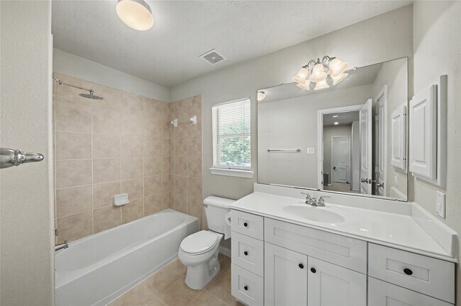 Building Photo - 17422 Memorial Blossom Dr