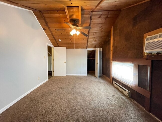 Building Photo - PRELEASING for AUGUST! Close to Campus