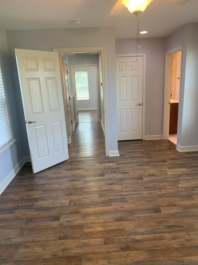 Building Photo - 158 Keel Ave