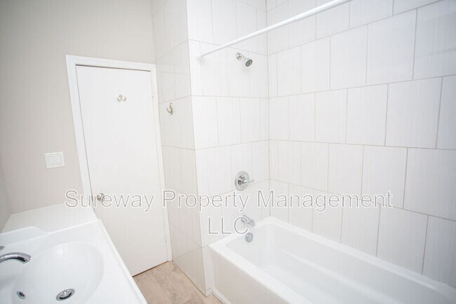 Building Photo - 37 Claypoole Ave