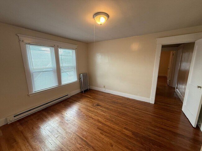 Building Photo - 232 Hampden St