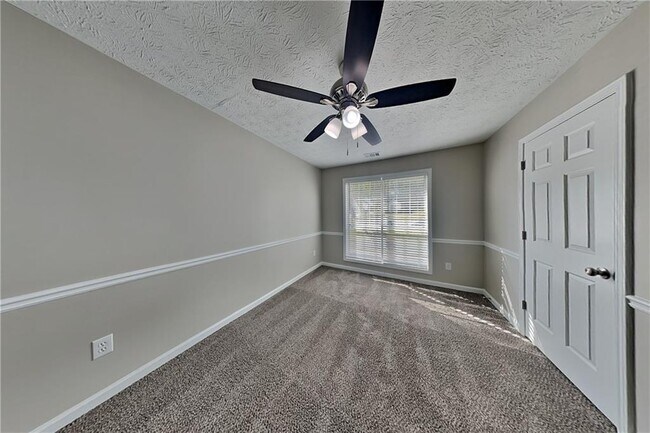 Building Photo - 1621 Omie Way