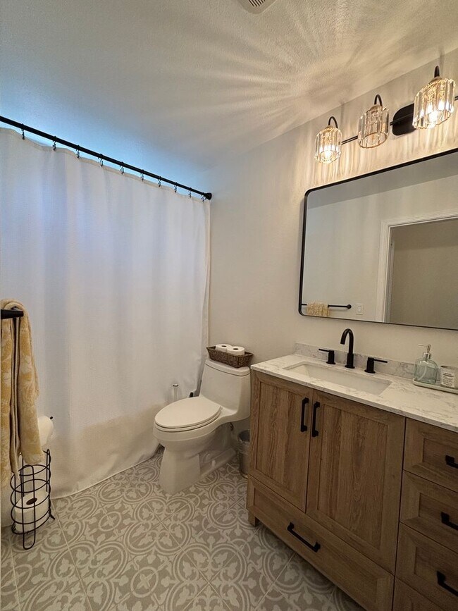 Building Photo - 879 Fall River Trail