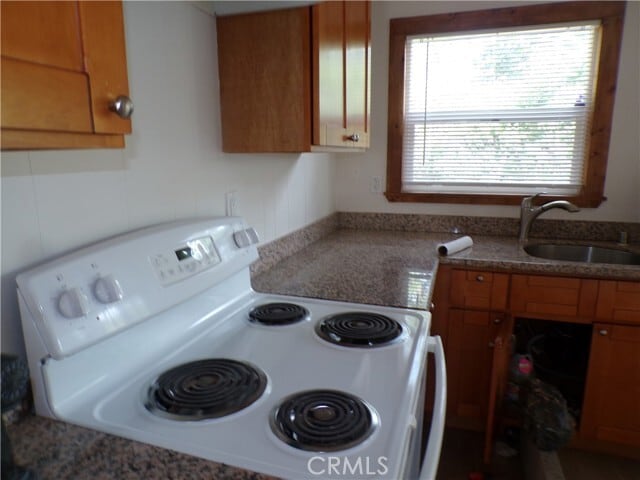 Building Photo - 14984 Putnam Ln