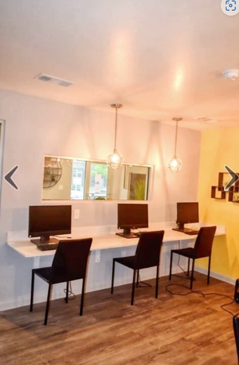 Business Center - Wurzbach Manor Apartments