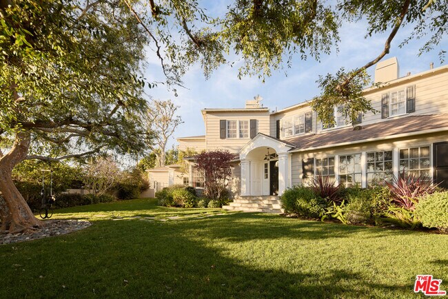 Building Photo - 12523 Helena St