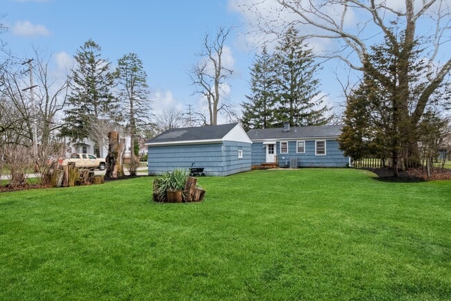 Building Photo - 735 Chestnut St