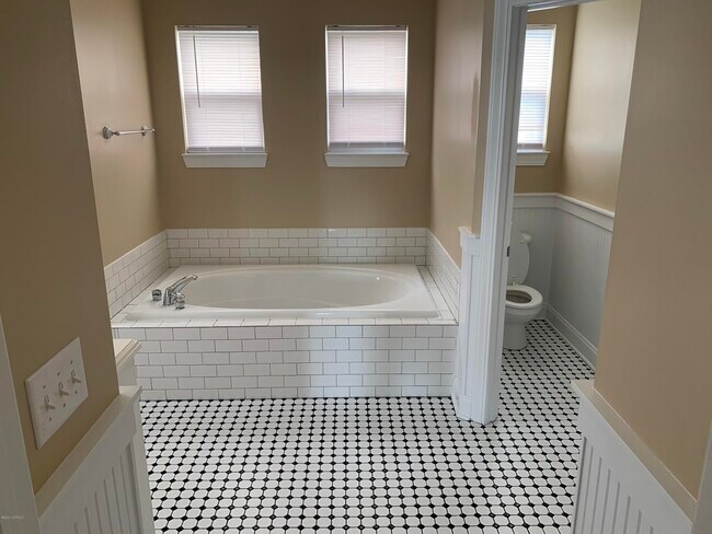Building Photo - 1414 Bowfin Ln