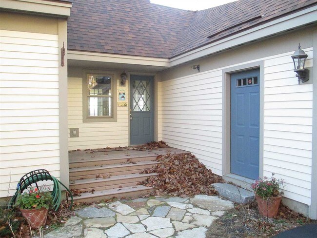 Building Photo - 37 Birch Ln